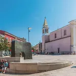 Gorgeous Apartment In Porec With Wifi